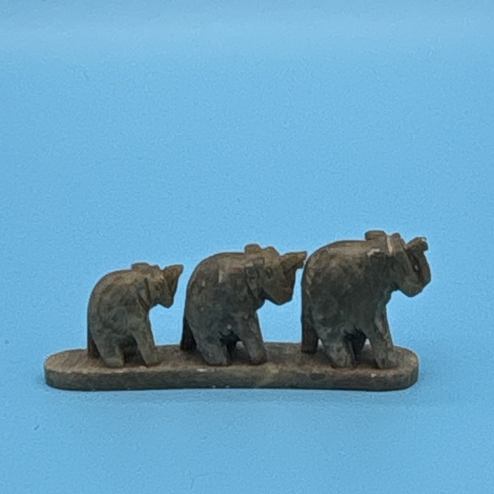 Vintage Hand-Carved Soapstone Elephant Family Parade Figurine - 3 Elephants